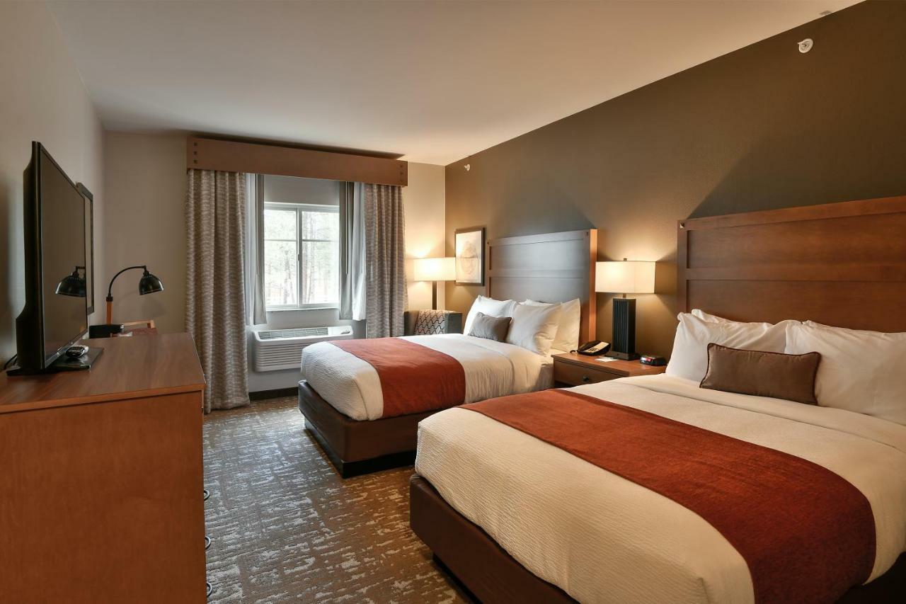 Grandstay Hotel & Suites Sisters Exteriör bild